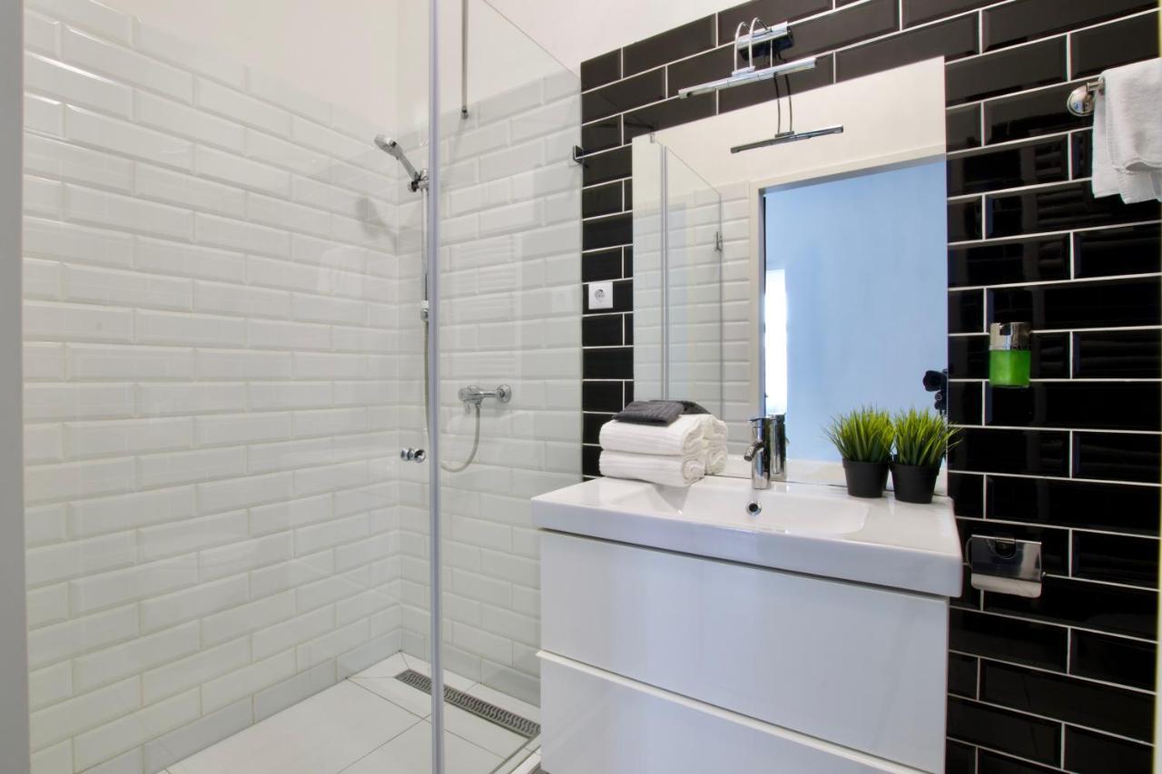 Premium By Hi5 - Astoria Square *